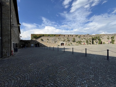 Lato Ingresso al Cortile interno