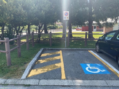 Stallo parcheggio Via campo sportivo