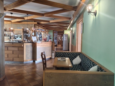 Bar, vista verso bancone