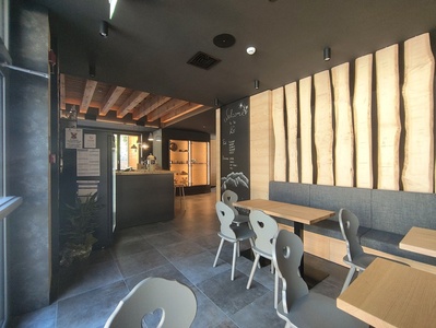 Bar, vista dall'ingresso
