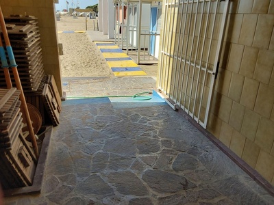 Da spogliatoio a blocco bagni 1