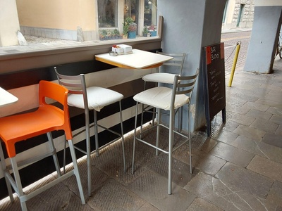 Tavoli alti