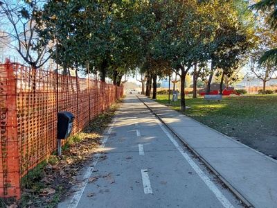 42 - Pedestrian and cycling path