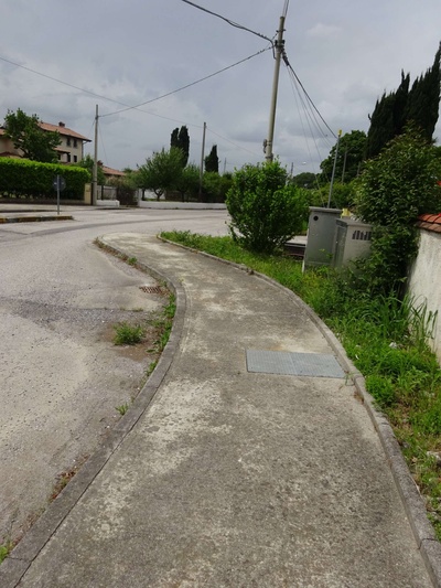 Photo 56 - Path on the sidewalk towards the center of Farra