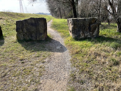 Photo 24 - Path passage through two large boulders