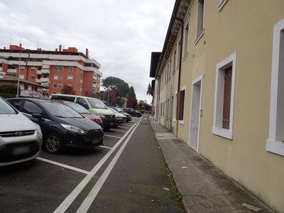 Photo 17 - Via Trieste, path with uneven surface