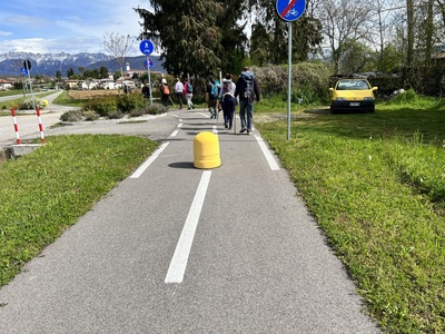 Foto 16 - Dissuasori a panettone in prossimità degli incroci con strade laterali