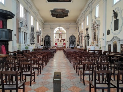 Interno, vista centrale