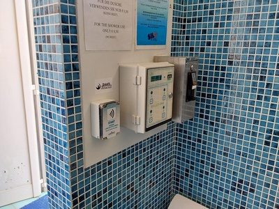 Dispositivo attivazione acqua