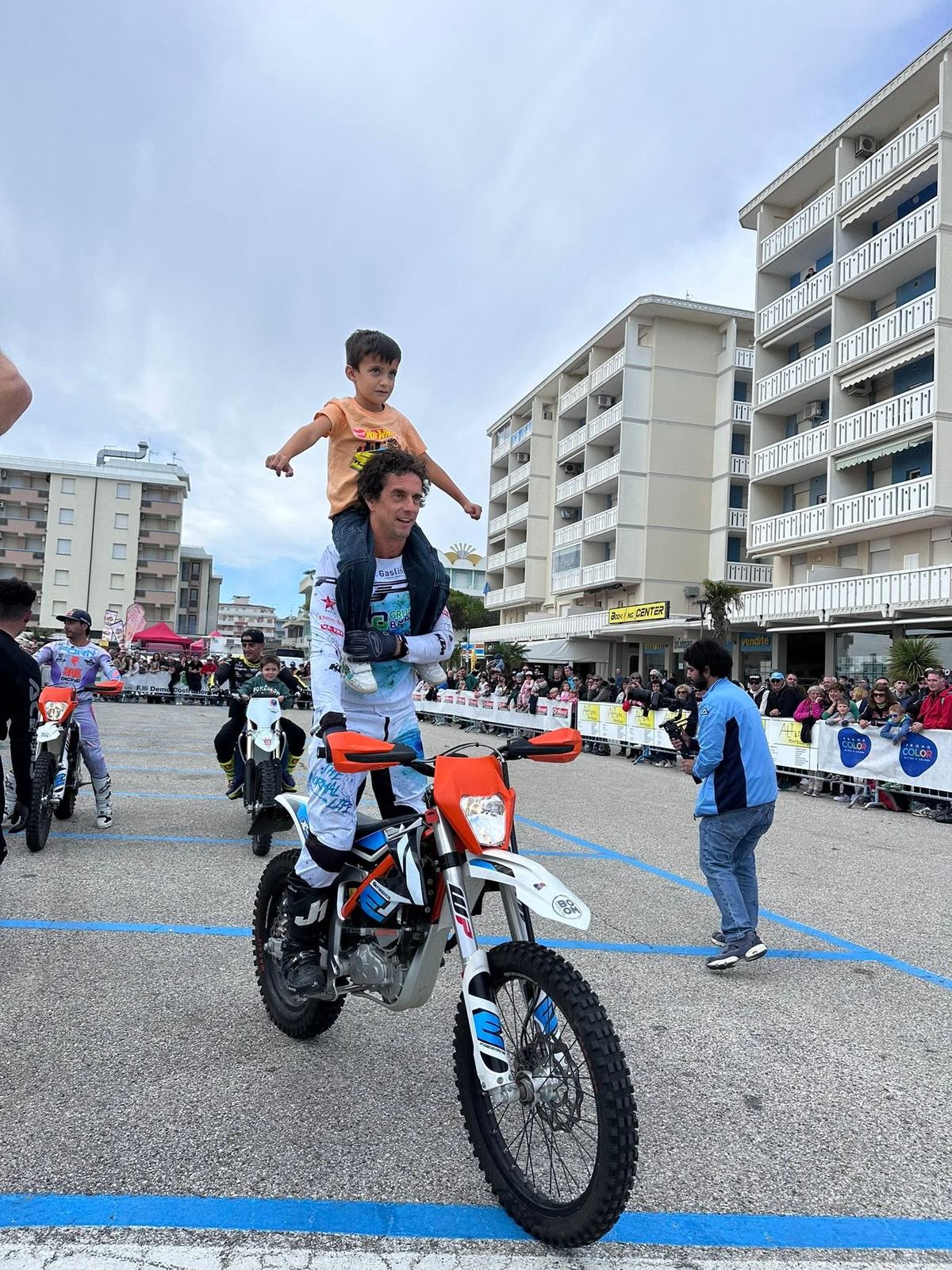 acrobazie in moto